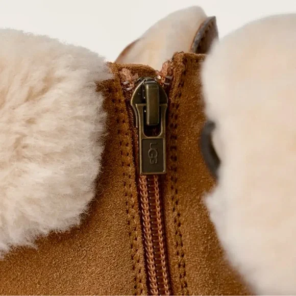 UGG Ashton Addie Snow Boots Chestnut Brow/Black Boys Girls 2Y - Picture 4 of 12